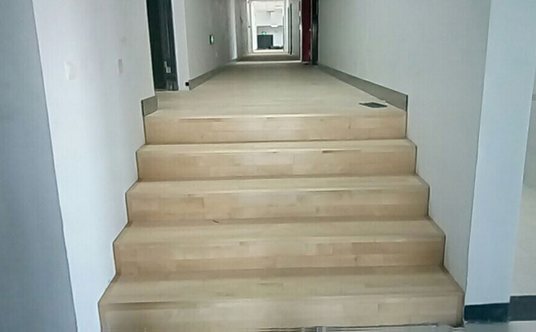 楓木體育運動地板每平米價格