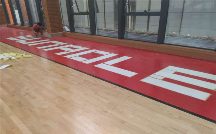 楓木實(shí)木運(yùn)動(dòng)地板一般多少錢？