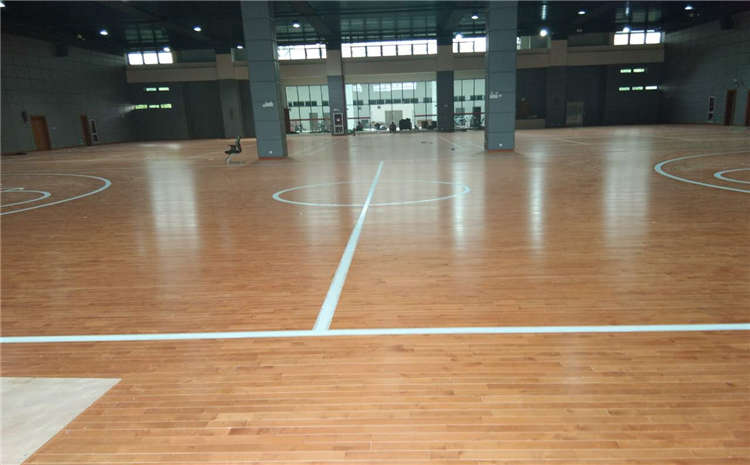 24厚舞蹈房木地板怎么保養?