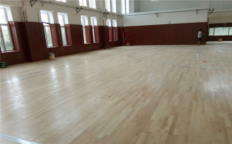 呼和浩特柞木體育場(chǎng)地板廠家電話